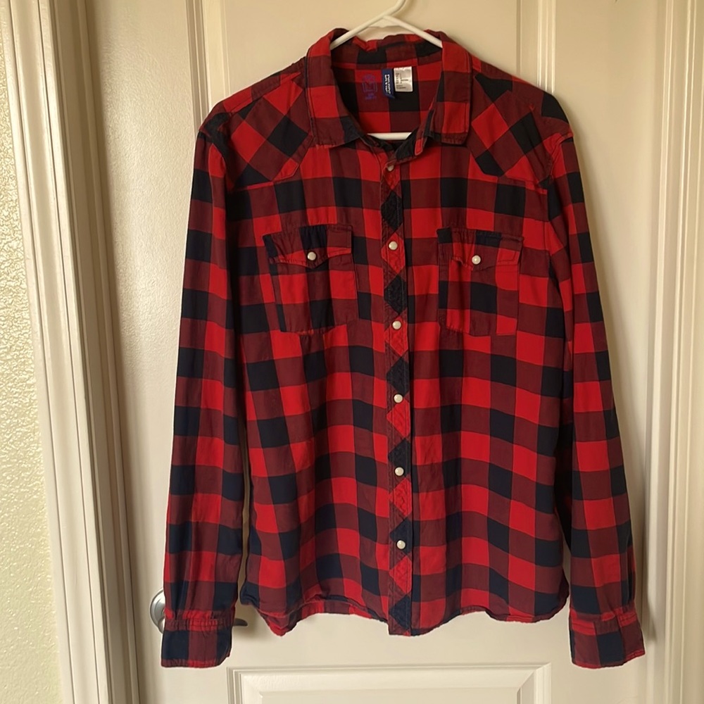 Womens Buffalo plaid button down size large